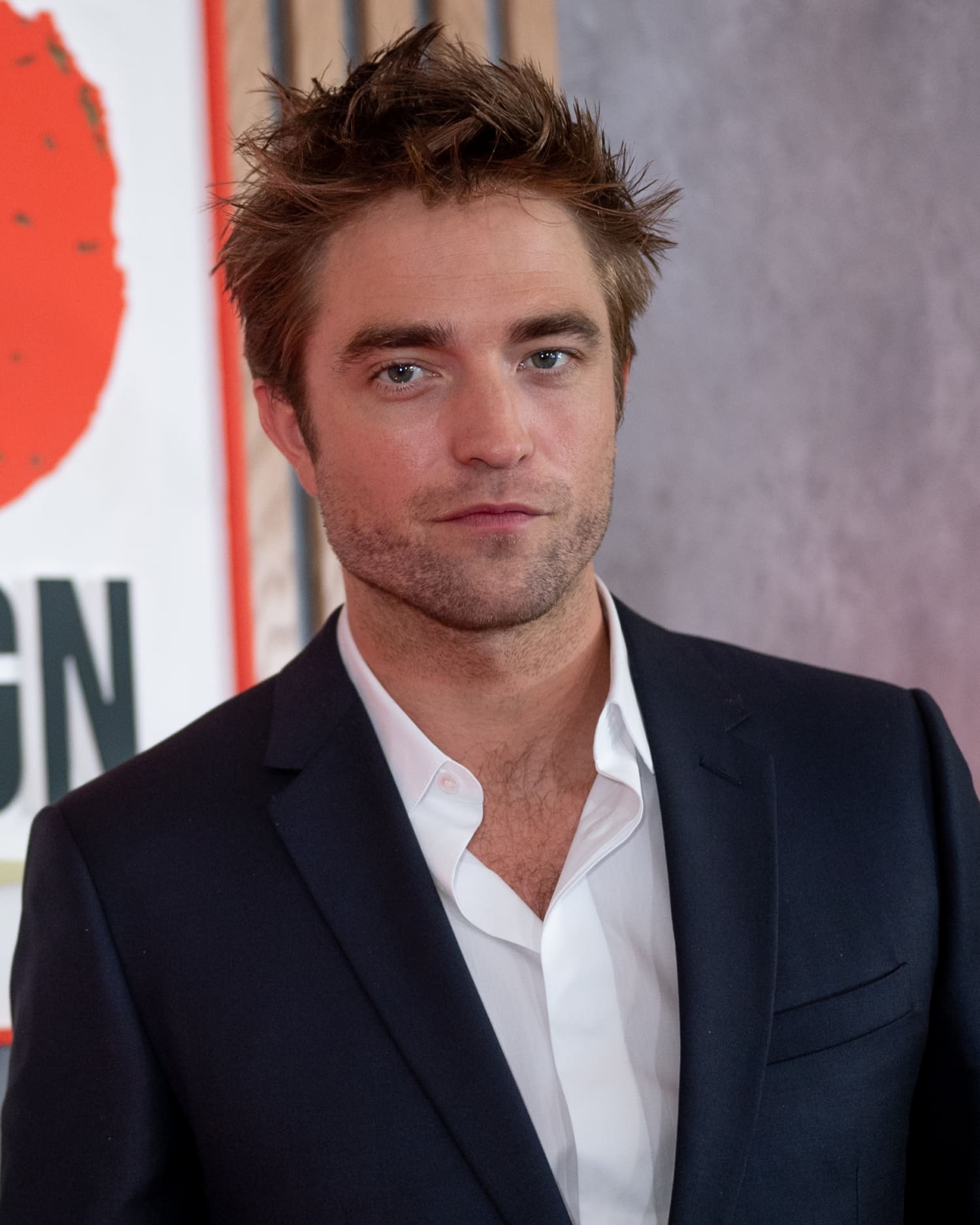 Robert Pattinson’s Spanish Colonial Home Has the Most Charming Kitchen 