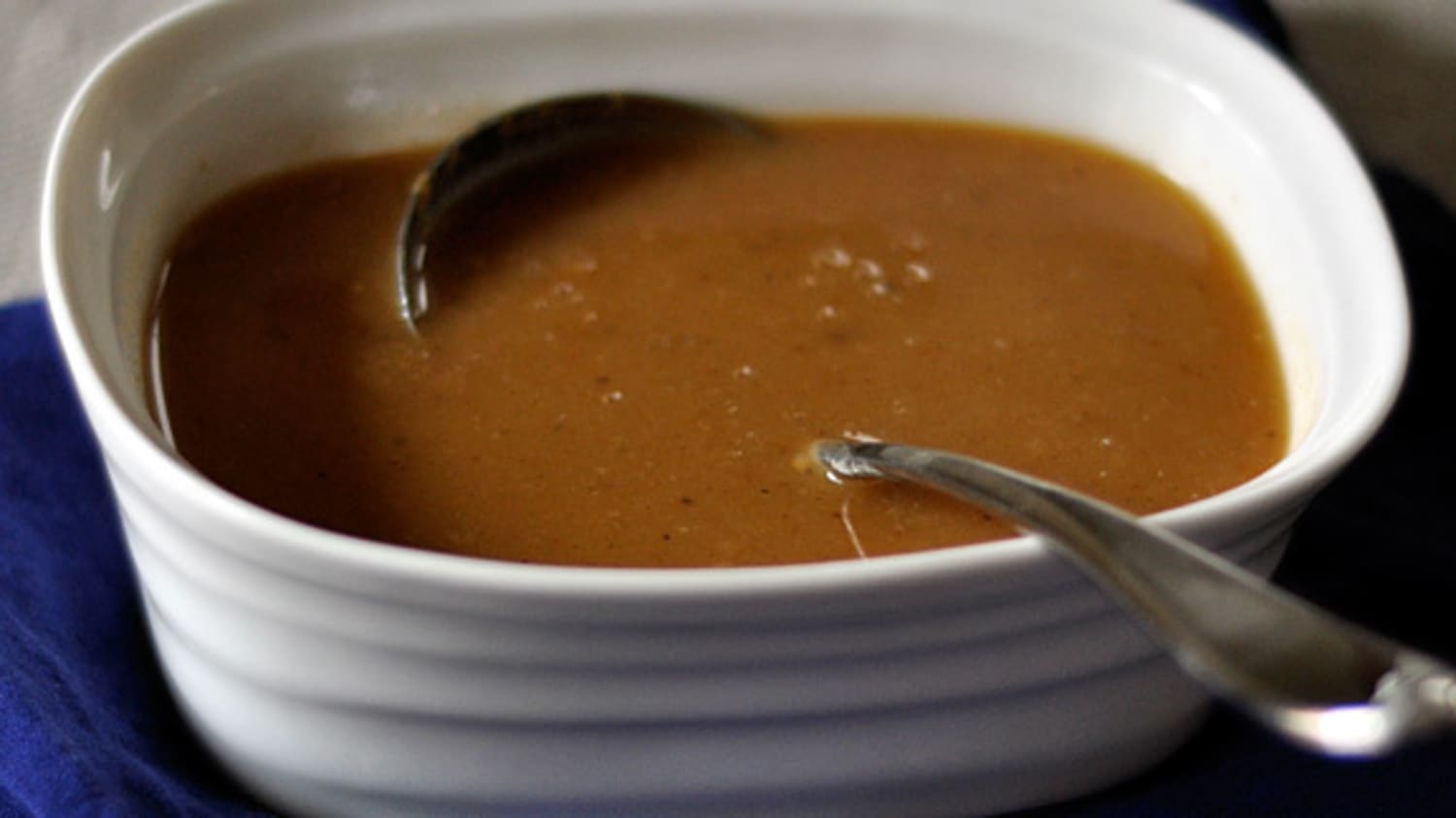 How To Cook Make-Ahead Turkey Gravy-image