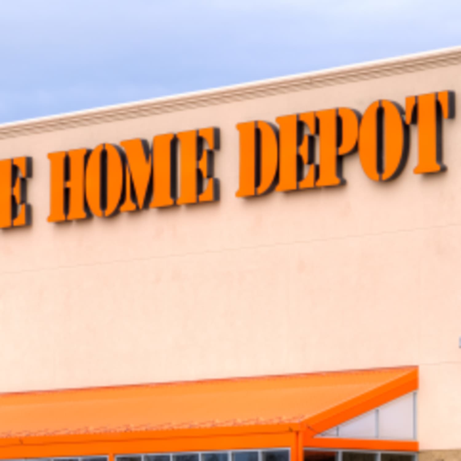 does lowes or home depot accept apple pay