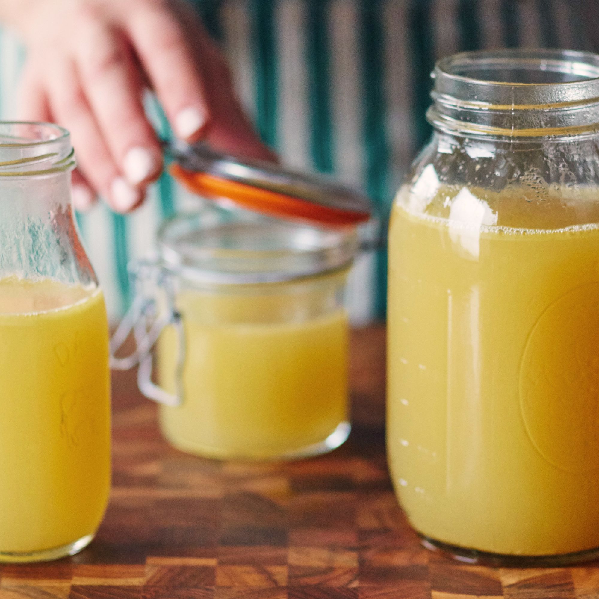 How to Turn Leftover Turkey Bones into Liquid Gold