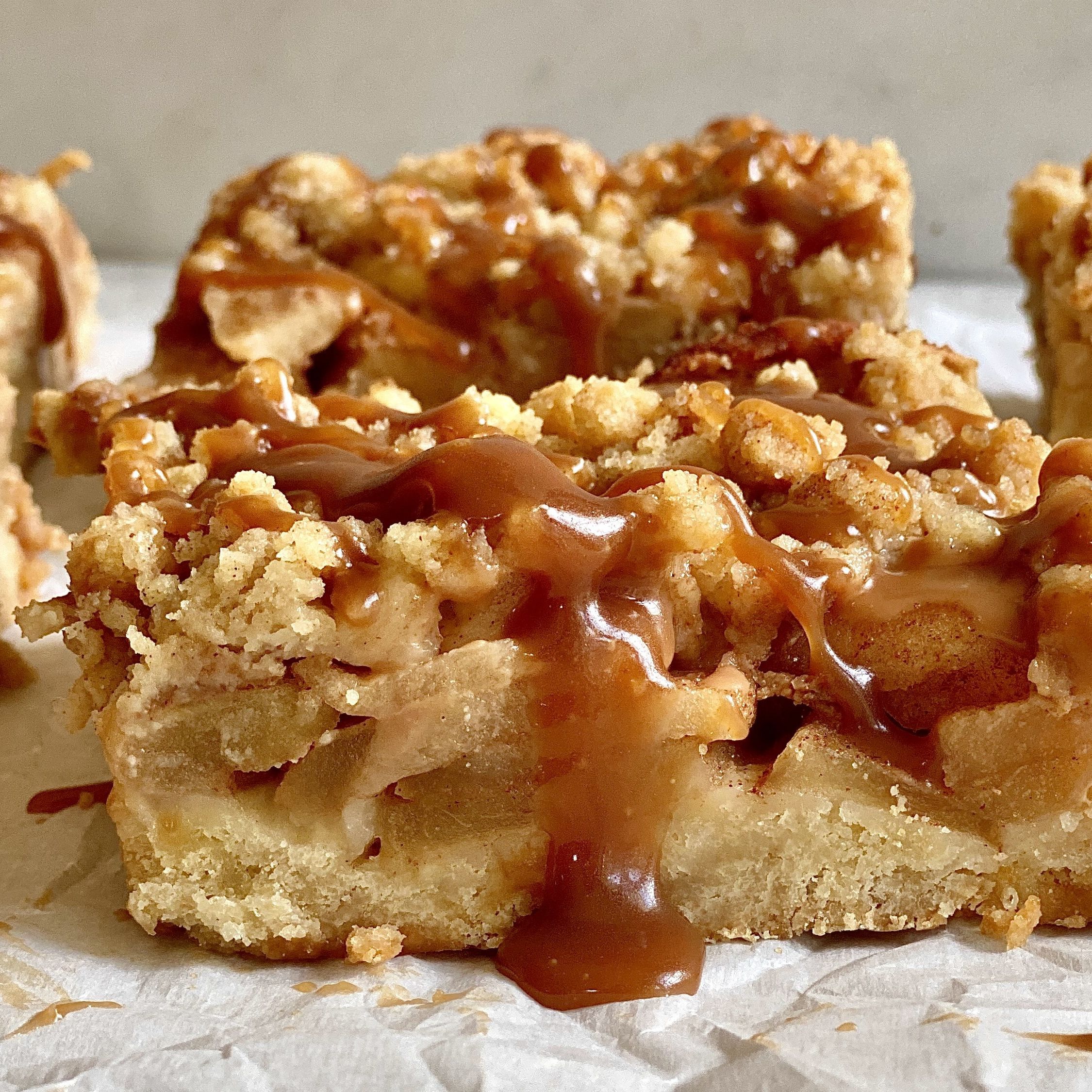 Salted Caramel Apple Pie Bars Are the Only Dessert You Need This Fall