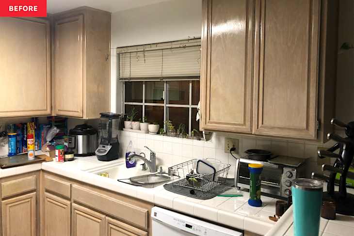 Kitchen cabinets before professionally painting.