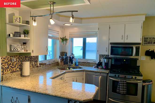 Before and After: A Kitchen Makeover Gives Dated 1990s Cabinets a Surprisingly Chic Facelift