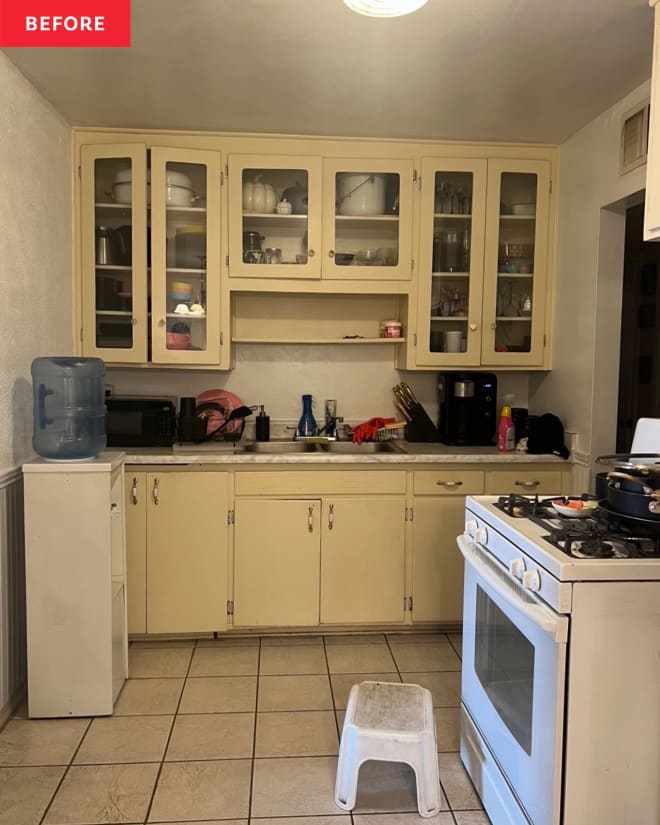Before &; After: A Grandma’s Old “Bland‚ Neglected” Kitchen Transforms Into a Scandinavian Barbie Dream House (for Only $1200&;#33;)
