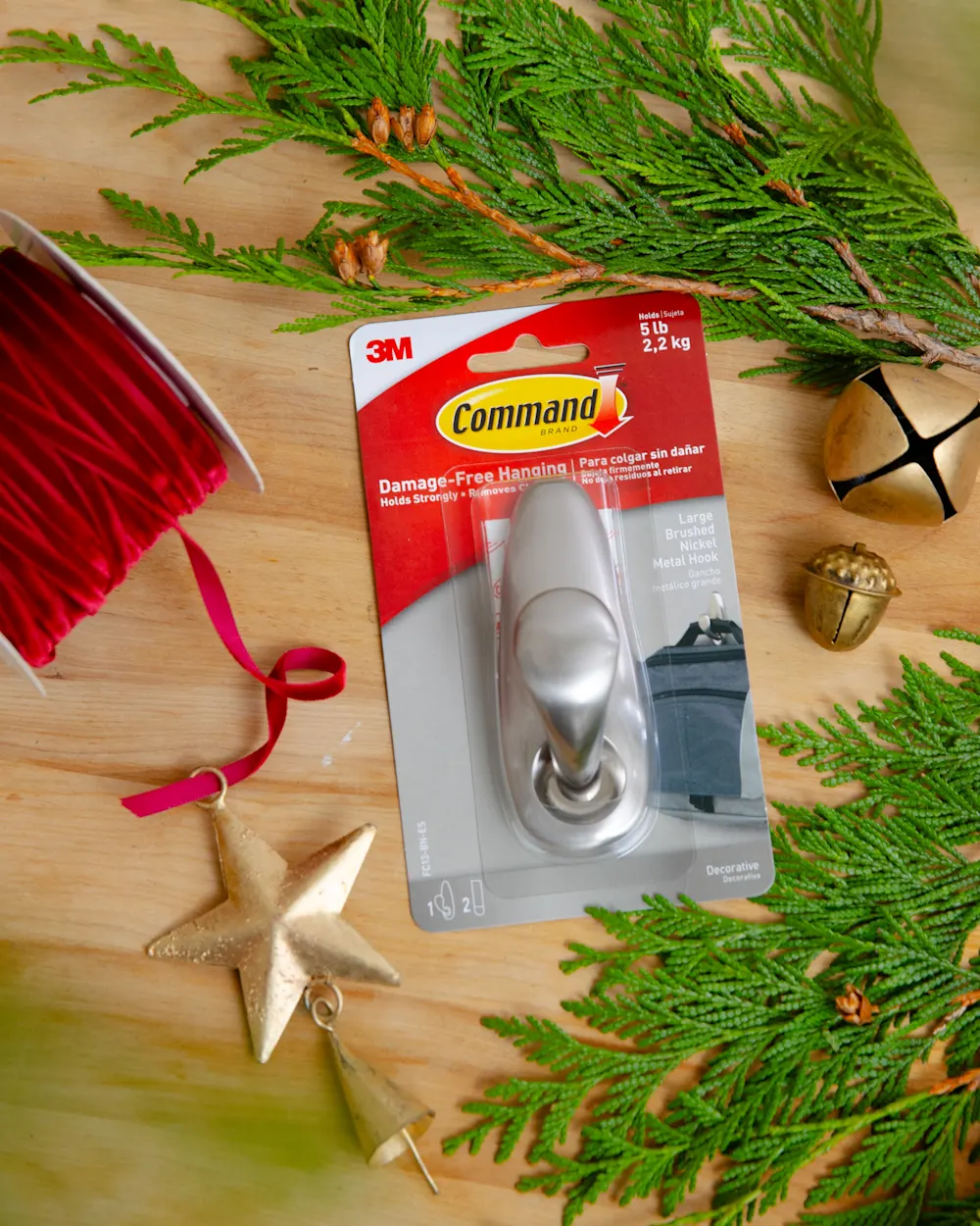 The Swag Wreath Is the "It" Holiday Decoration of the Season