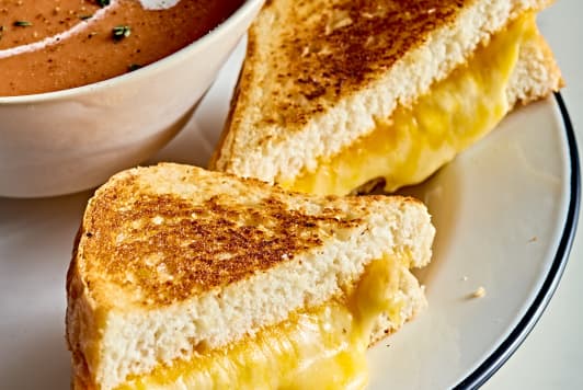This Is the Pantry Staple Gordon Ramsay Uses to Make the Perfect Grilled Cheese