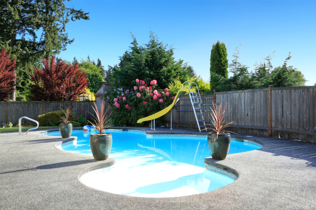 The 4 Backyard Pool Features Real Estate Agents Absolutely Love to See
