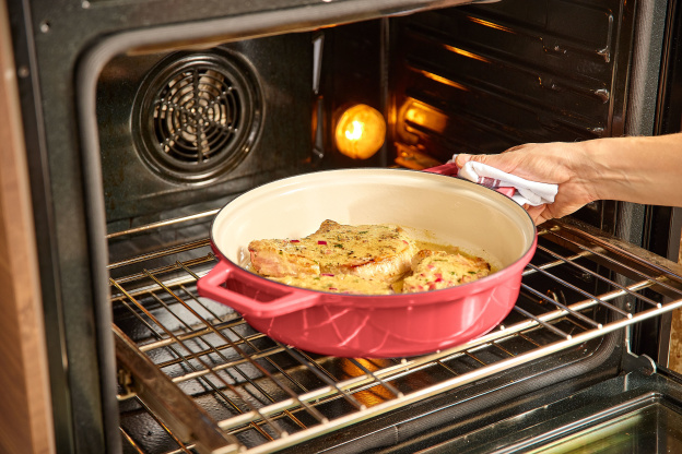 The Editor-Favorite Brand Misen Created a Gorgeous Cast-Iron Braiser