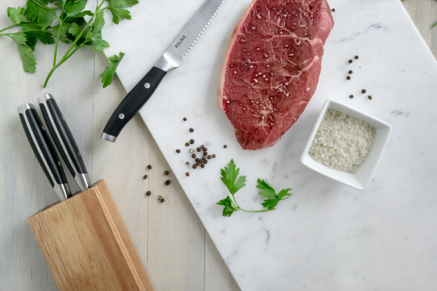 The Sleek Steak Knife Set I'm Gifting My Dad This Father's Day