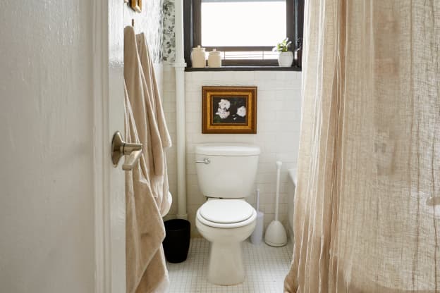 4 Budget-Friendly Ways I Worked Around My Bathroom’s Vintage Tile