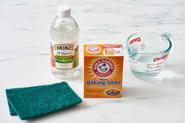 Here's Why You Shouldn't Mix Baking Soda and Vinegar for Cleaning