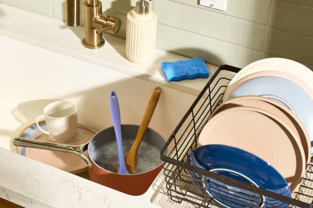 The Game-Changing $12 Cleaning Tool That Makes Doing the Dishes a Breeze