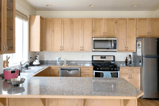 5 Gorgeous Kitchen Redos That Make Natural Wood Cabinets Look High-End