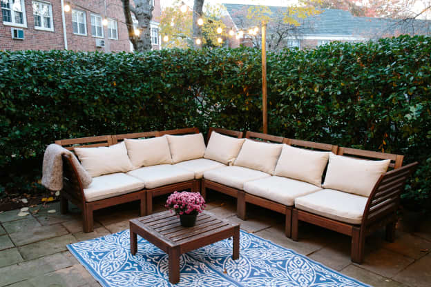 The Foolproof Method for Getting Dirty Outdoor Cushions Totally Clean