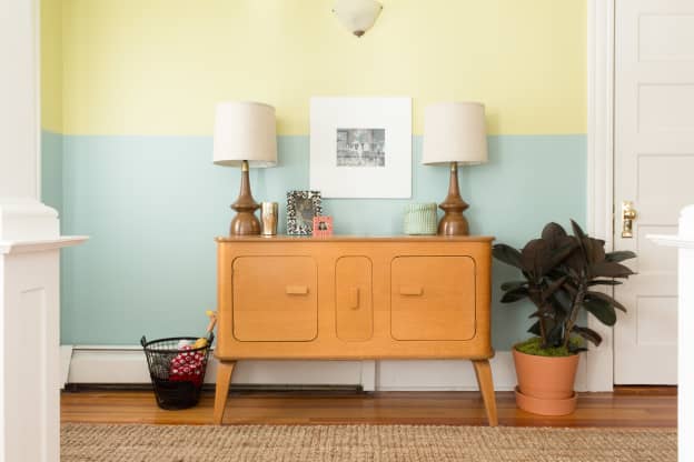 A Designer Shared One Simple Tip on How to Make Your  Sideboard Look Less Cluttered