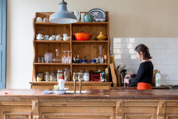 These 'Floating' Cooking Utensils Keep My Countertops Drip Free