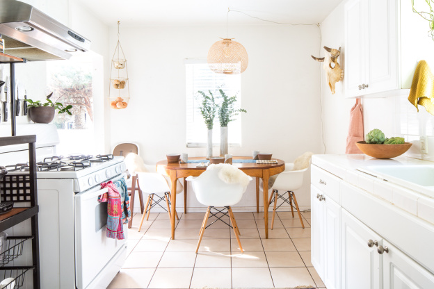 8 Clever Linen Organizers We Love for a Tidy Kitchen