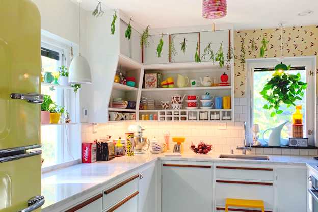 My 94-Year-Old Grandma Swears By This Handy Kitchen Tool (It 