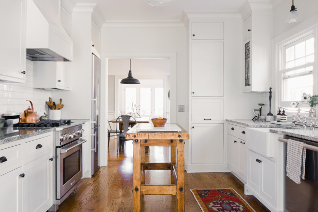 4 Trendy Kitchen Cabinet Pulls That Buyers Always Notice