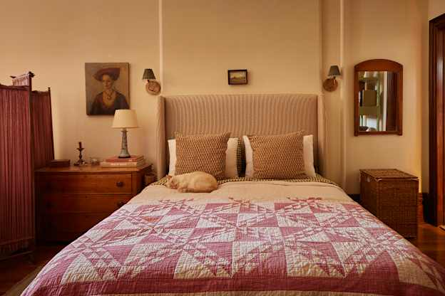 12 Lift-Up Storage Beds That Are a Dream Come True for Small Spaces