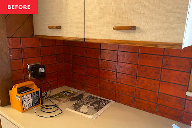 A Bland '70s Kitchen Became Warm and Modern After 1 Bold Design Choice