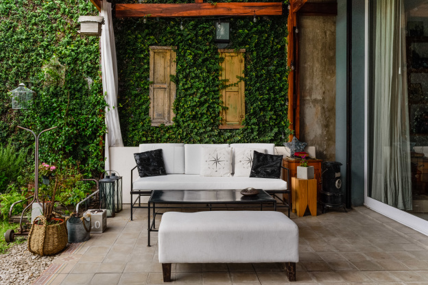 Here's How to Keep Your White Patio Furniture White