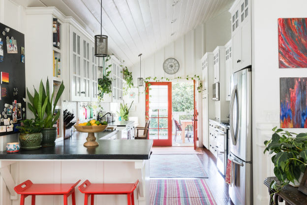 I Just Discovered the Smartest Way to Store Paper Towels in Your Kitchen (It's a Game-Changer!)