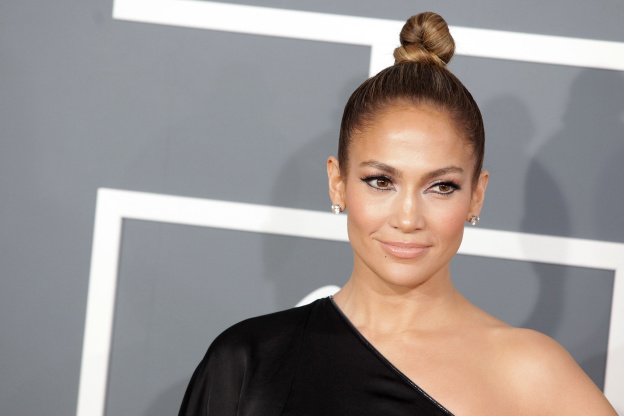 Jennifer Lopez Has a Brilliant Use for a Hanging Pot Rack