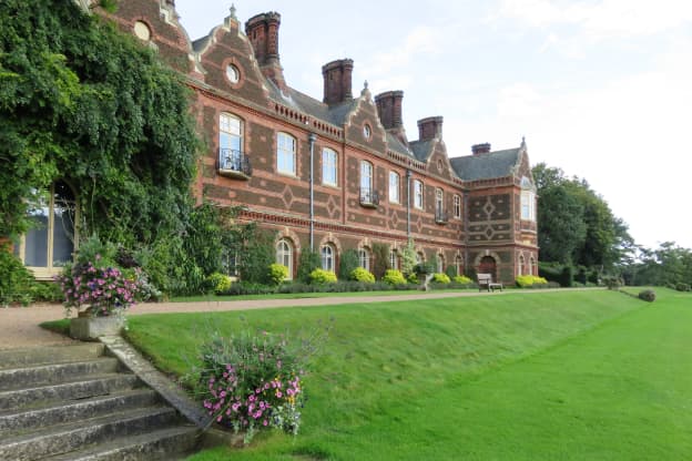 You Can Rent a Lovely Cottage at Royal Sandringham Estate