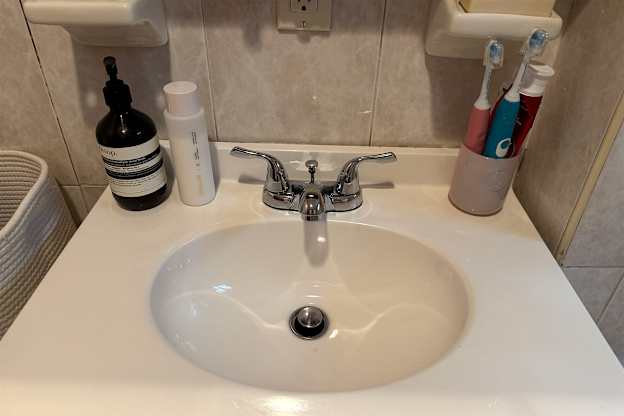 I Put a Dish Rack in My Tiny Bathroom, and It Changed Everything