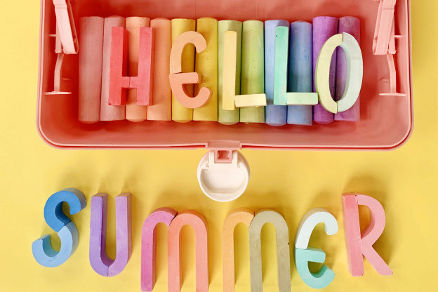 This Old-School Storage Container Is the Perfect Way to Store Sidewalk Chalk and Outdoor Toys