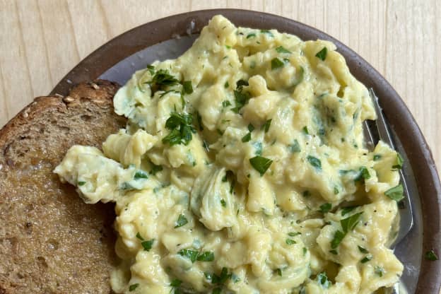 I Tried J. Kenji Lopez-Alt's Velvety Scrambled Eggs and My Mornings Will Never Be the Same