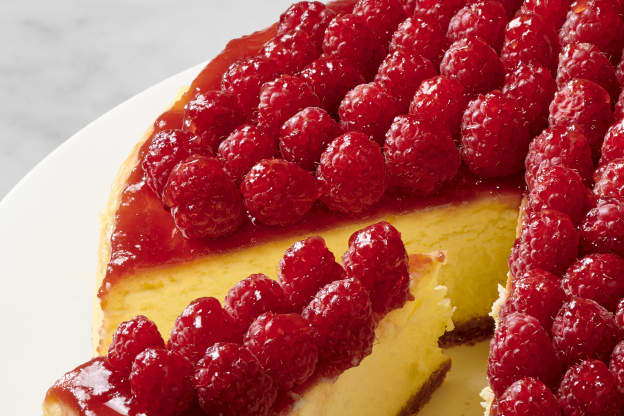 Raspberry Cheesecake Is the Perfect Balance of Sweet and Tangy