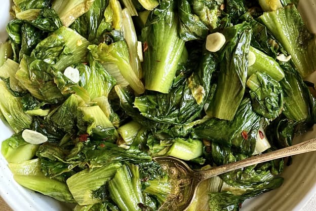 Garlicky Escarole Is Our Favorite Any-Night Side