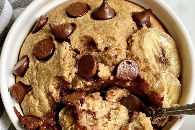 These Chocolate Chip Baked Oats Taste Just Like Banana Bread