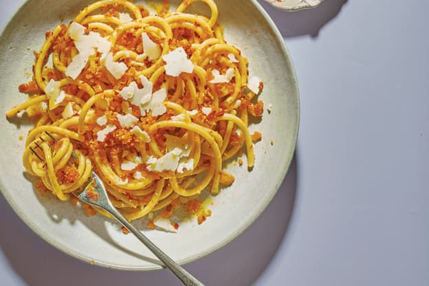 This Spicy Bucatini Aglio e Olio Is Amazingly Flavorful