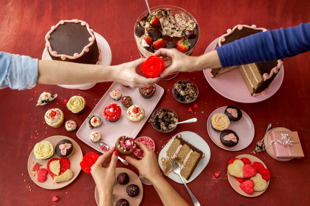 20 Delicious Valentine's Day Food Gifts You Can Buy Online