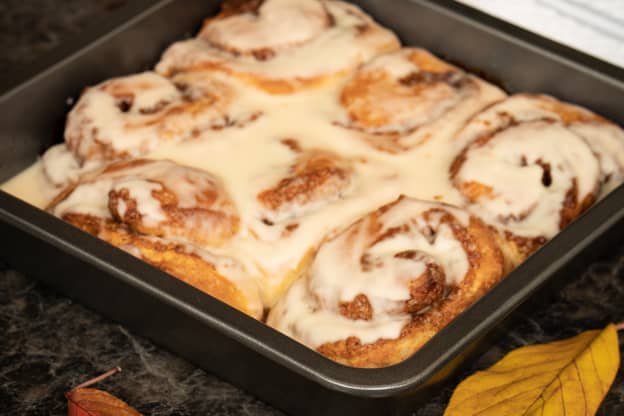 I Tried Apple Cider Cinnamon Rolls and They Just May Be the Best Baking Project for Fall Weather