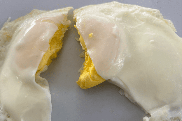 I Tried the No-Pan Egg Frying Trick and Was Surprised by the Results