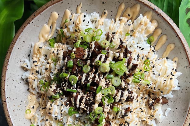 The Celebrity Chef-Approved Pantry Staple That I Use in Stir-Fries, Rice, Dips, and More
