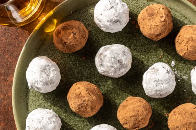 Bourbon Balls Are an Easy and Fun No-Bake Grown-Up Treat