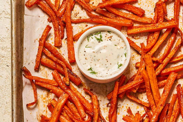 These Extra-Crispy Carrot Fries Are an Easy Way to Eat More Vegetables