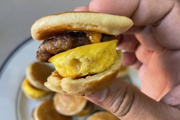 These Viral Muffin-Tin McGriddles Are a Breakfast Delight