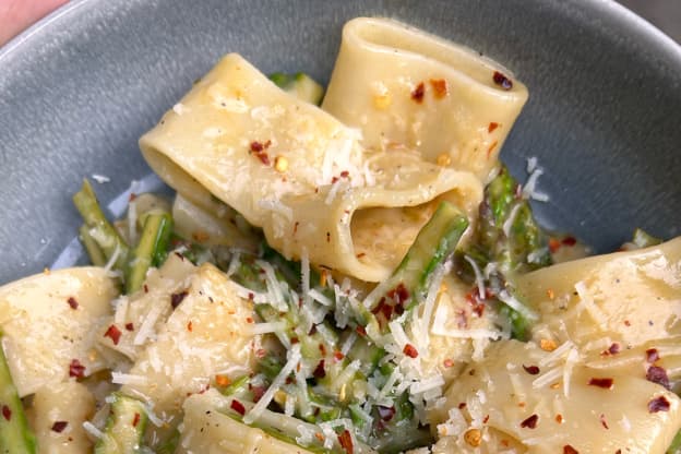 I Tried the Wildly Viral 5-Ingredient Asparagus Pasta Recipe and It Was So Good, I Made It Twice