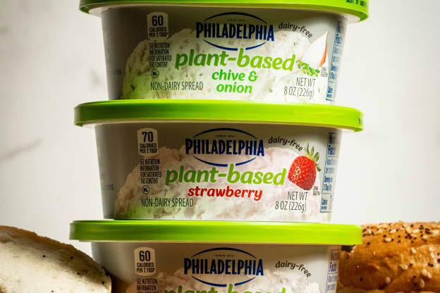 I Tried Philadelphia's New Plant-Based Cream Cheeses — Here's My Honest Review