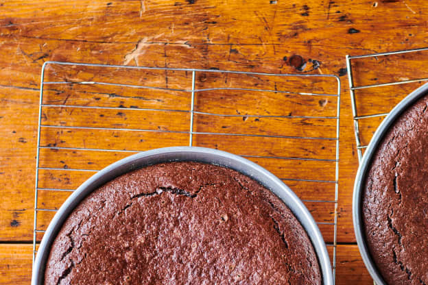 This Is Why You Should Be Dropping Your Cake on the Floor