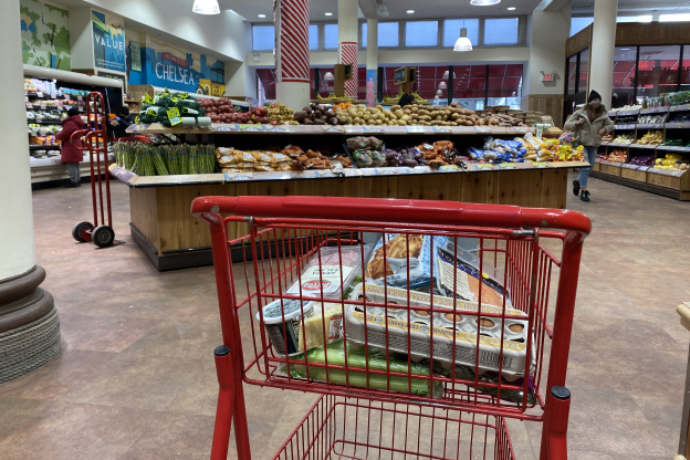The Dos and Don'ts of Trader Joe's Checkout Etiquette, According to a Former Employee