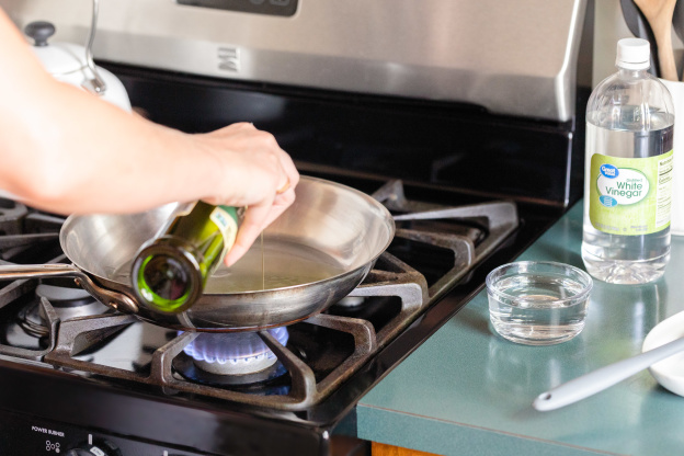 You Should Keep a Bowl of Vinegar Next to Your Stove