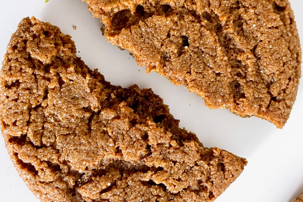 Crispy Ginger Snap Cookies Are the Ultimate Pick-Me-Up