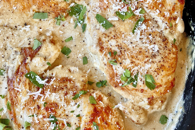 This Luxuriously Creamy Garlic Parmesan Chicken Is a Total Weeknight Win